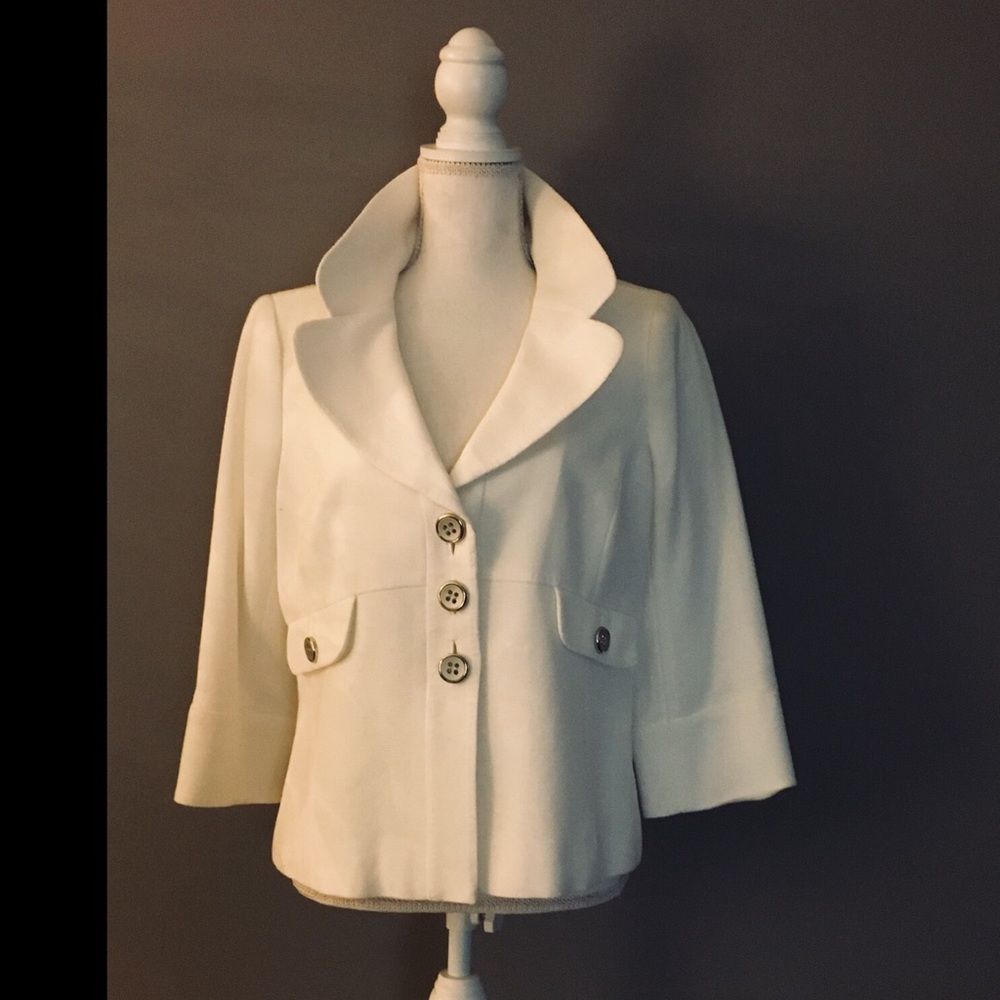 Elegant White Classiques Enter Blazer